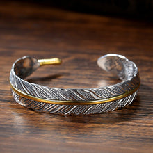 Load image into Gallery viewer, Vintage Feather Bracelet